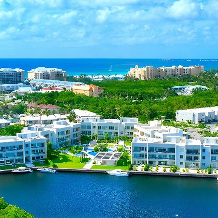 Cayman Luxury Rentals At One Canal Point Джорджтаун Экстерьер фото