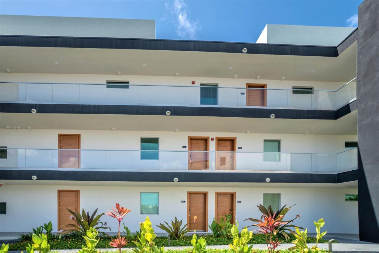 Cayman Luxury Rentals At One Canal Point Джорджтаун Экстерьер фото